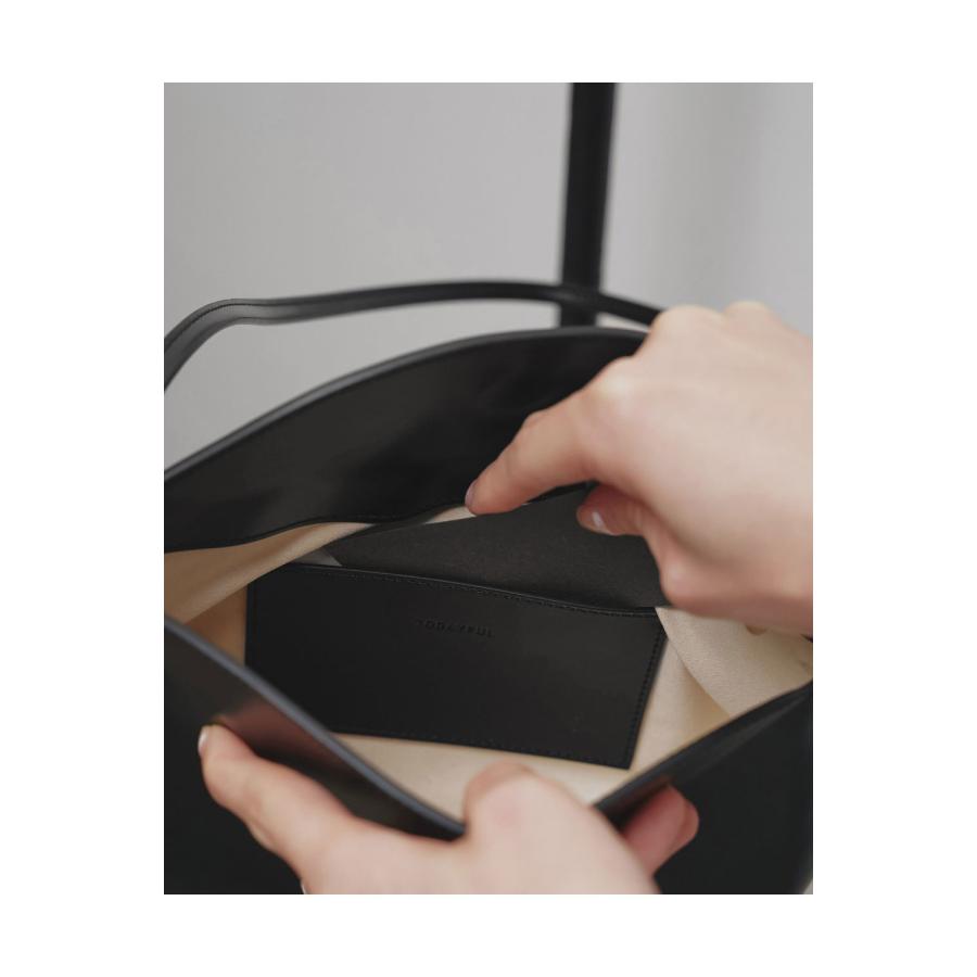 【予約会開催中】Sleek Leather Bag - BLACK (12621029) Todayful(トゥデイフル) | TODAYFUL | 04