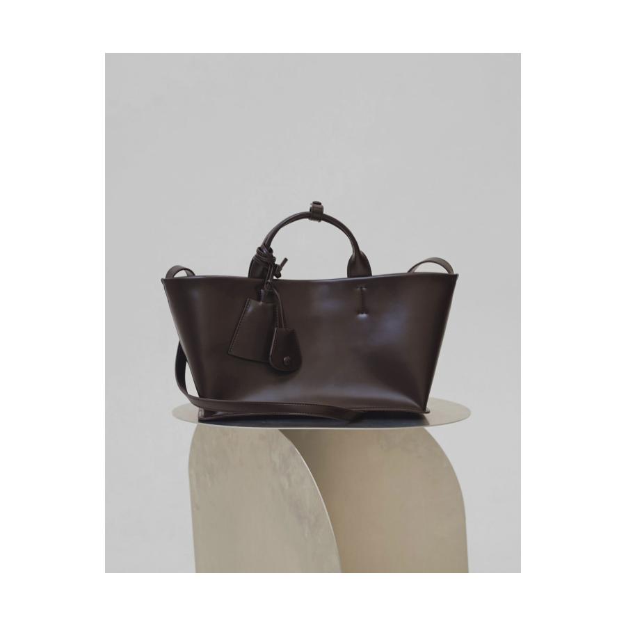 【予約会開催中】Useful Leather Bag (M) - DARK BROWN (12621040) Todayful(トゥデイフル) | TODAYFUL