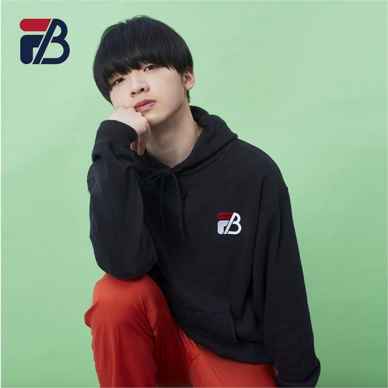 即納 送料無料 BE:FIRST FILA コラボ フィラ JUNON RYUHEI 着用モデル 限定 長袖 パーカー プルオーバー ロゴ 刺繍 公式 グッズ メンズ レディース ユニセックス｜def-store｜02