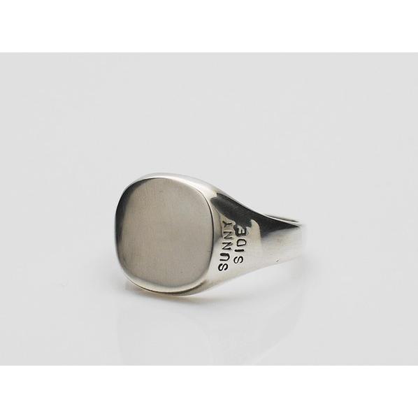on the sunny side of the street (オンザサニーサイドオブザストリート) sunny side Oval Signet Ring 610-292