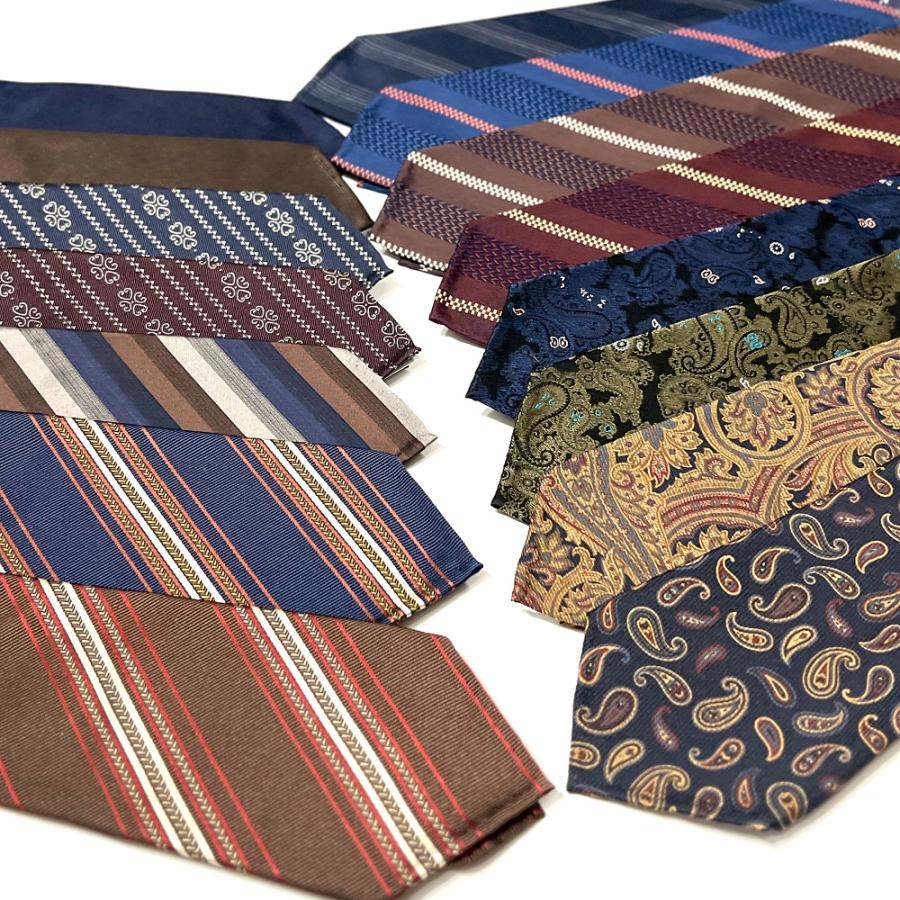 美品★アットヴァンヌッチ　ブルー系　ペイズリー柄　シルクタイ Atto Vannucci ( アットヴァンヌッチ ) ネクタイ ロイヤル ブルー