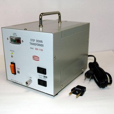 日章工業 SDX-1100 ハイクラスダウントランス(AC220V/240V切換、1100W) (SDX1100)