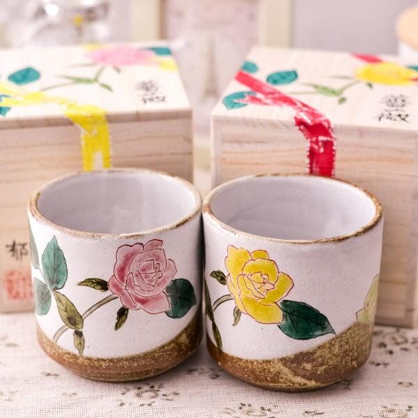 九谷焼 色いろカップ 薔薇 ペア ( 和窯 色いろカップ 木箱名入れ有料 初任給 プレゼント 母の日 焼酎グラス ビアカップ ビールグラス セット 九谷焼 )
