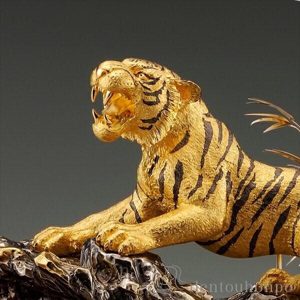 純金 猛虎 B 180g ( 光則(金工芸) 木札名入れ有料 高級 純金 猛虎 B 180g ( 光則(金工芸) 木札名入れ有料 高級
