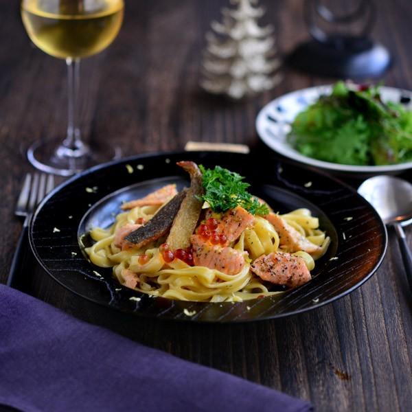 【希少】ザ・グラススタジオ・イン・オタル ガラス皿　大皿　プレート　印あり Shikki de Pasta ナチュラル 渕朱／黒摺 240mm 2色セット ( 初任給