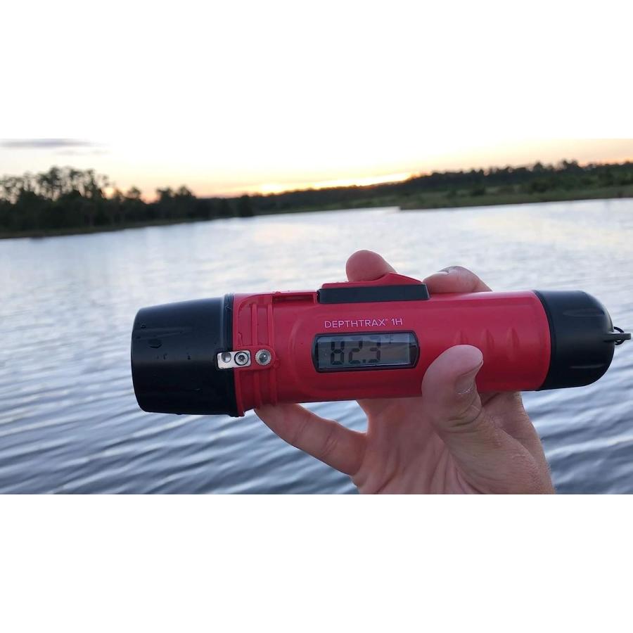 【並行輸入品】HawkEye DT1H Handheld Depth Finder with Temperatureの画像