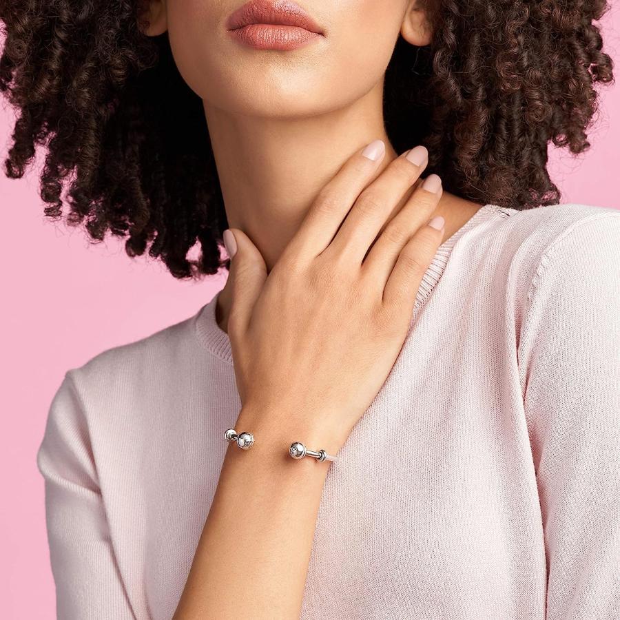 【並行輸入品】PANDORA 596477 オープンバングルブレスレットの画像