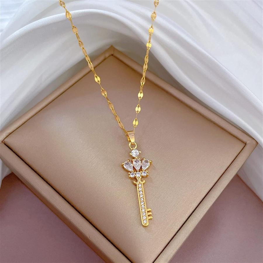 【並行輸入品】AHAFEI Fashion Luxury Scepter Crown Pendant Necklace for Women Charmの画像