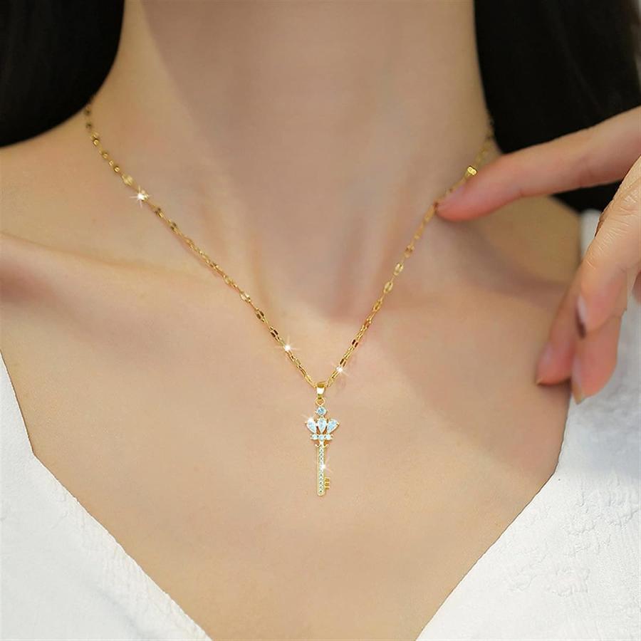 【並行輸入品】AHAFEI Fashion Luxury Scepter Crown Pendant Necklace for Women Charmの画像