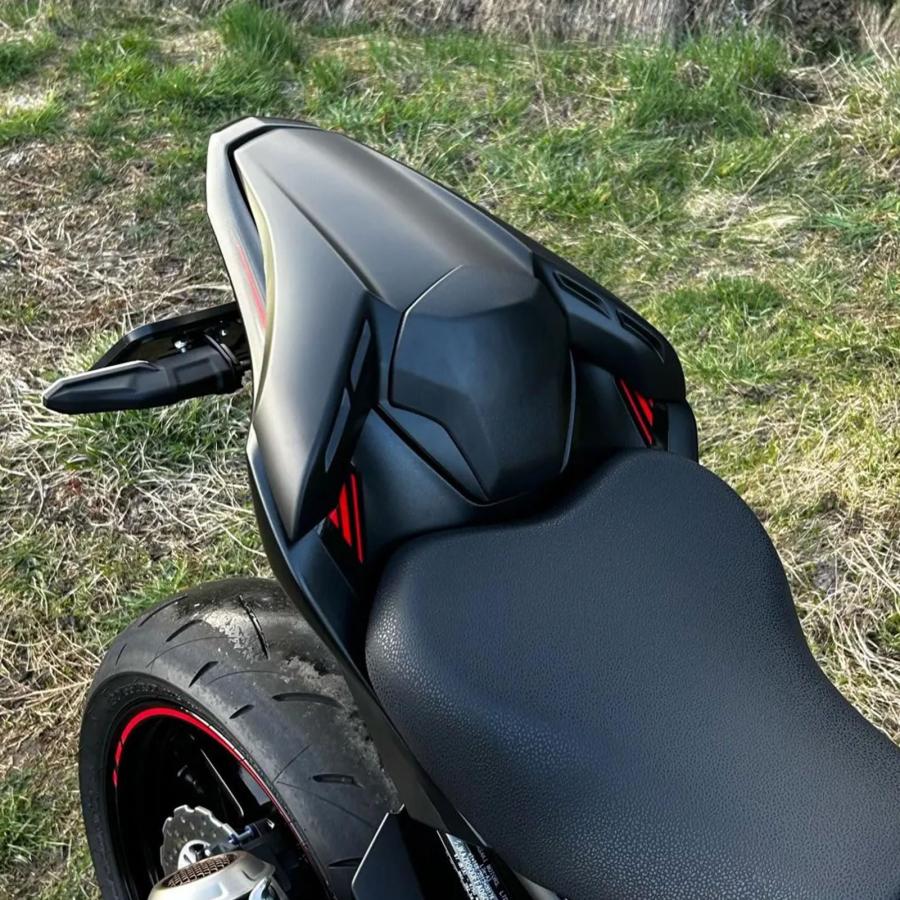 並行輸入品】 SHINKXMT バイク用スペアパーツ 助手席シートカウル