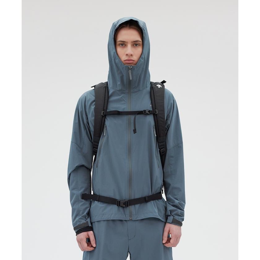 公式 デサント エアロストリームバッグパックM 容量約20L メンズ レディース 撥水 再帰反射 リュック DOAXJA31 24SS