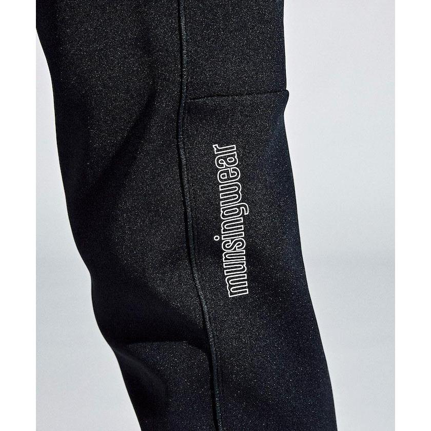 【Munsing　マンシング】　新品未使用　黒色パンツ　ゴルフウエア マンシングウェア パンツ ゴルフウェア ロゴ刺繡 ストレッチ