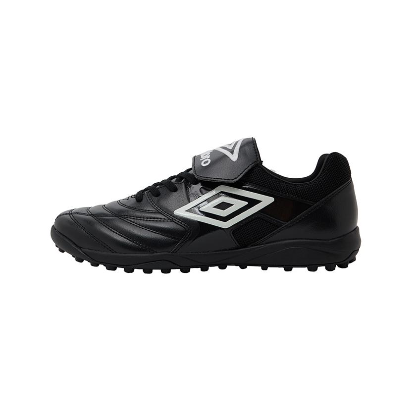 umbro（アンブロ） 公式 アクセレイター TR LT WIDE トレシュー 人工芝