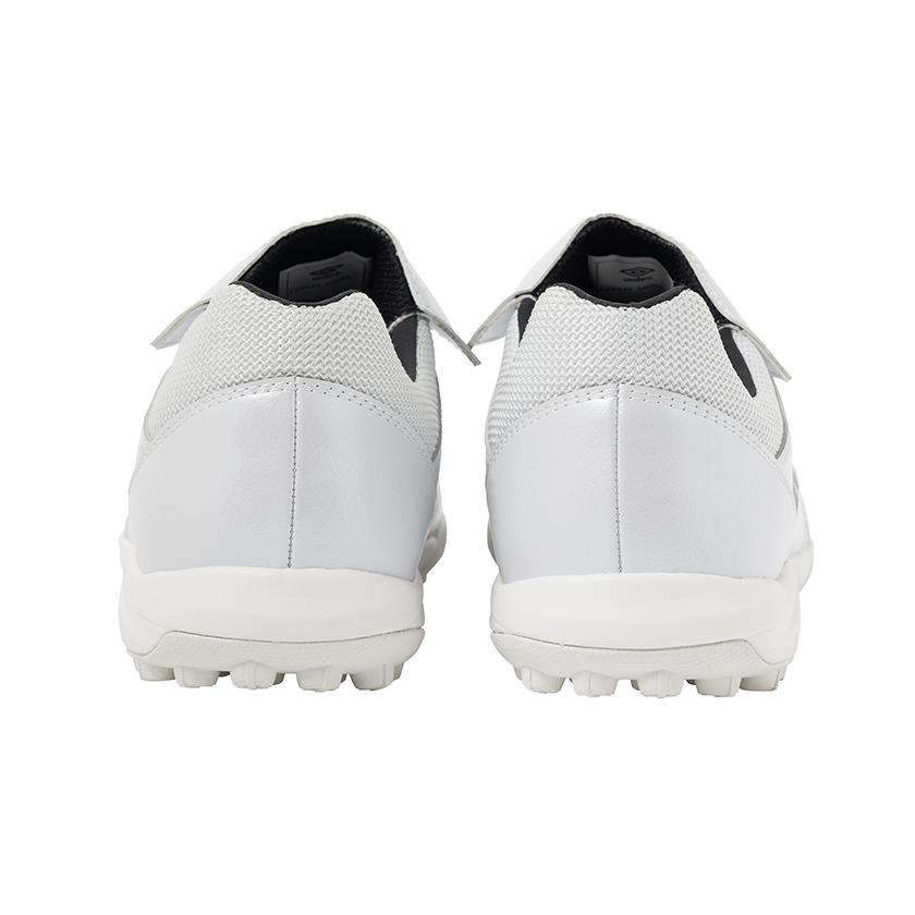 umbro（アンブロ） 公式 アクセレイター TR LT WIDE トレシュー 人工芝