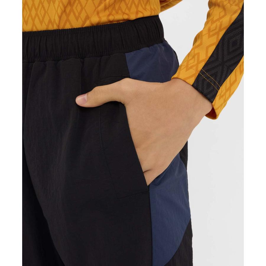 umbro（アンブロ） 公式 umbro AWAY DAYS ナイロンウーブンパンツ