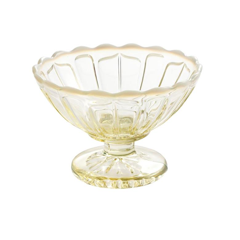 骨董　時代ガラス　希少若草色　乳白暈し　菊割底　アイスクリームカップ　著書掲載品 骨董 時代ガラス 希少若草色 乳白暈し 菊割底 アイスクリーム
