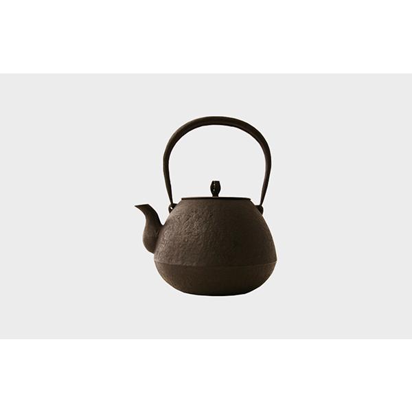 鉄瓶 南部鉄器 やかん 釜定 新珠 肌 錆び仕上げ 1.5L 白湯 直火 IH対応