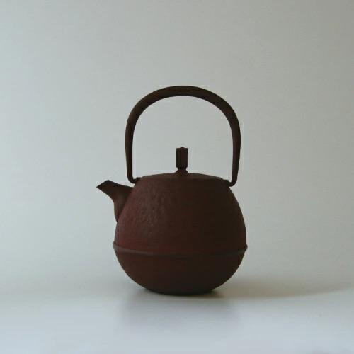 空間鋳造 南部鉄器急須 Egg 中 新品未使用 南部鉄器 急須 空間鋳造 Egg 中 黒 0.4L 日本製 爆買 : designshop