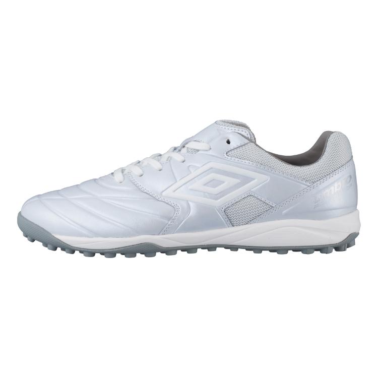 umbro アンブロ アクセレイターTR WIDE Ｓ．ＷＨＩＴＥ／Ｓ．ＷＨＩＴＥ／Ｓ．ＷＨＩＴＥ 26 UF2VJB03WW WW | 靴 くつ シューズ クッション性 ターフコート
