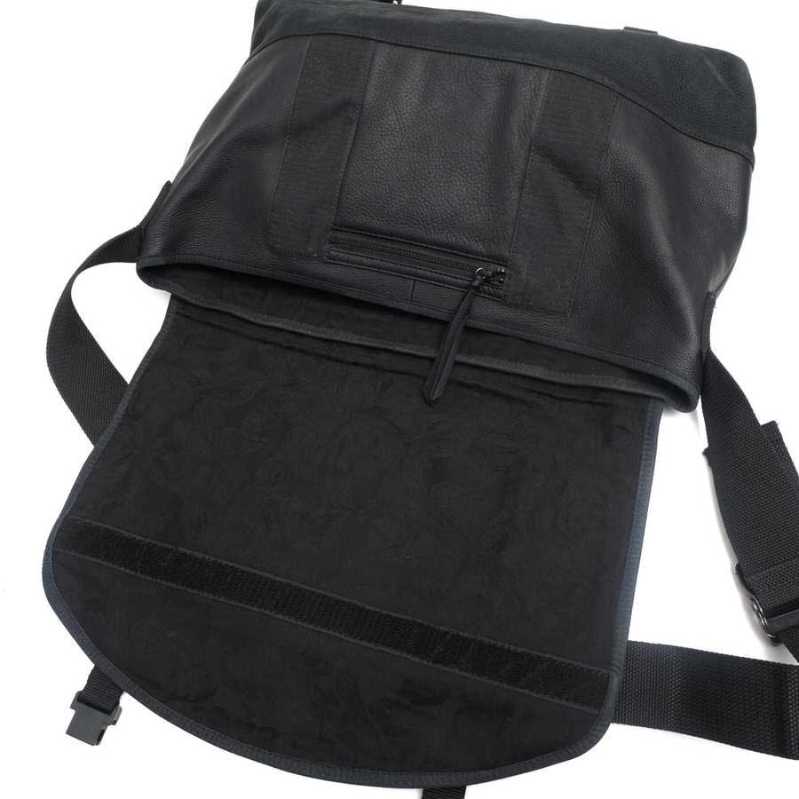 MR.OLIVE（ミスターオリーブ） ショルダーバッグ E.O.I WATER PROOF