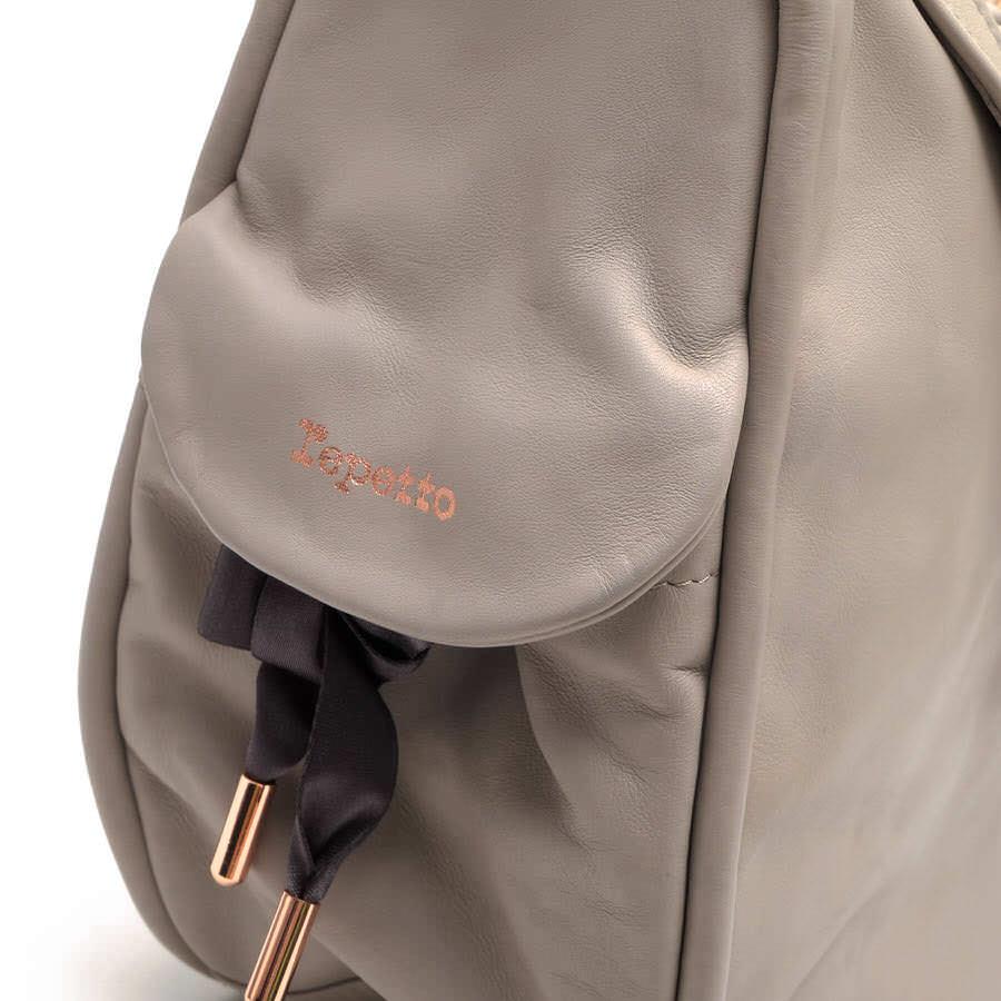 ○レペット Repetto シルクカーフスキンレザー ショルダーバッグ Shopping Bag Petite Cabriole カブリオレ リボン 肩掛け ワンシ  中古 repetto（レペット） ショルダーバッグ Shopping Bag Petite Cabriole