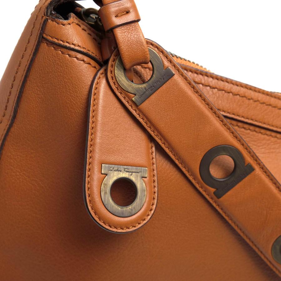 FERRAGAMO（フェラガモ） Salvatore Ferragamo ハンドバッグ AU-21