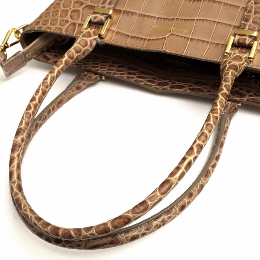 美品LEATHER JEWELS牛革型押しバック大人の逸品A4収納可能肩掛け 