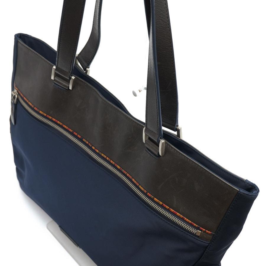 ○ポールスミス Paul Smith ナイロンツイル 牛革 トートバッグ PSR532 ZIP SIGNATURE ジップシグネチャー ヴィンテージマルチスト  中古 Paul Smith（ポール・スミス） トートバッグ PSR532 ZIP SIGNATURE