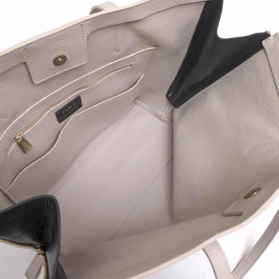 FURLA（フルラ） トートバッグ LUCE M ルーチェ ペブルドレザー 牛革
