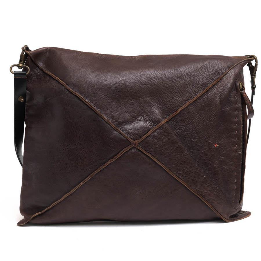 ⭐️りりー⭐️ エンリーベグリン　ショルダーバッグ　レザー　オミノ刺繍 エンリーベグリンショルダーバッグレザーオミノ刺繍