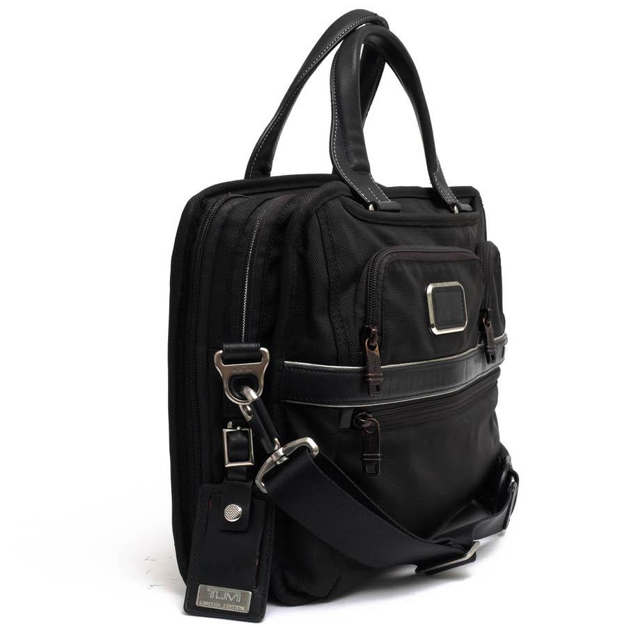【美品】TUMI ビジネスバッグ ブラック アルファ2 A4.PC収納可2way TUMI（トゥミ） ビジネスバッグ TUMI ALPHA（アルファ） スリーウェイ