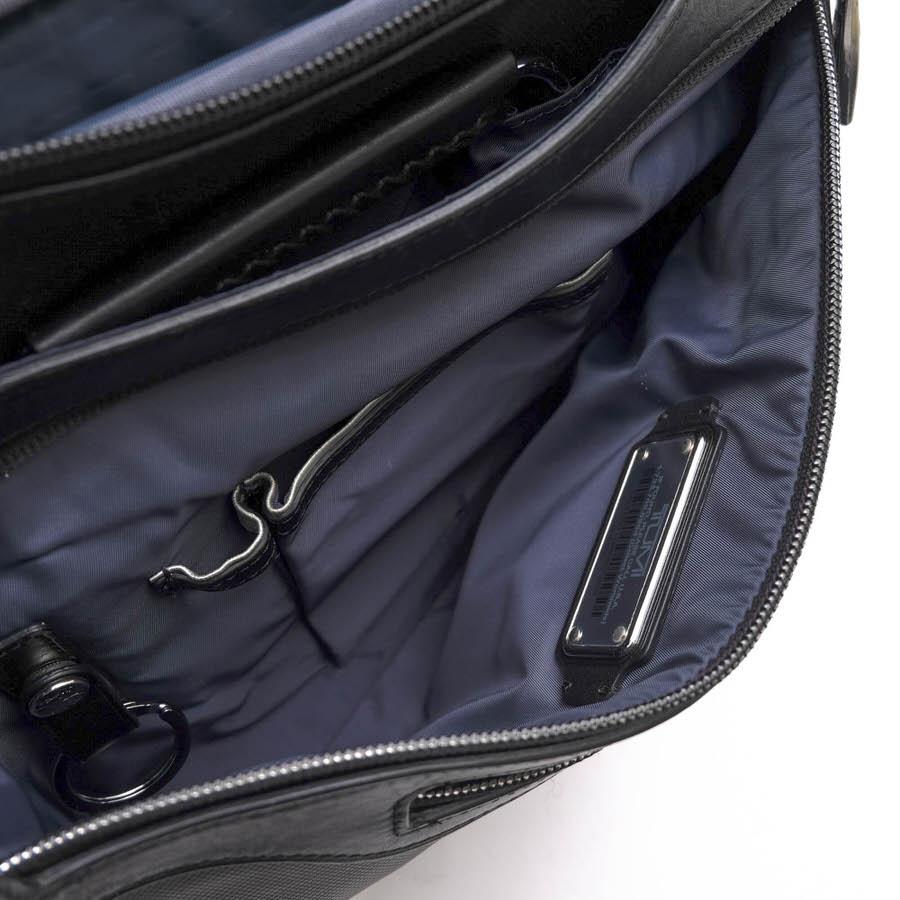 TUMI 95615D アリーヴェ ビジネスバッグ カーフレザー ブラック TUMI（トゥミ） ビジネスバッグ 95615D Leather Portfolio Arrive