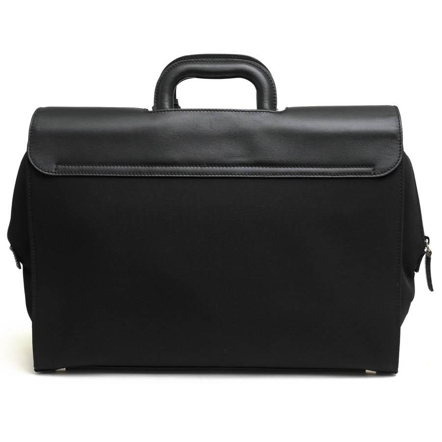 GUCCI ビジネスバッグ 黒 ブラック 牛革 カーフ フラップ式