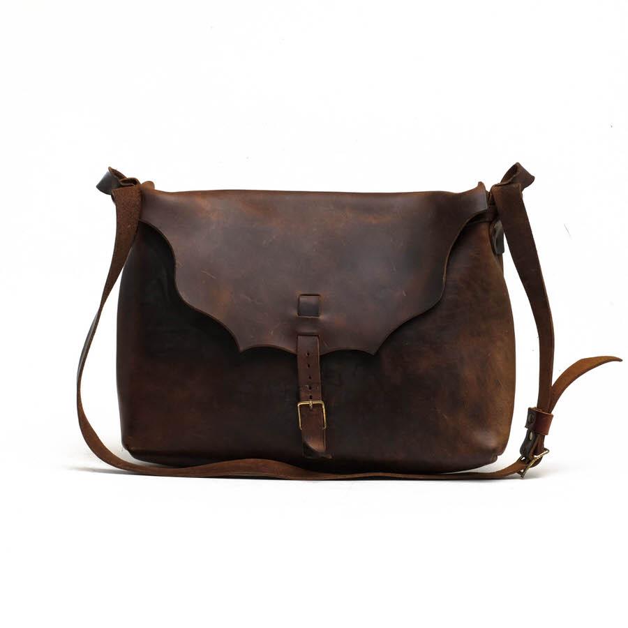 フェルナンドレザー　ショルダーバッグ（STRAP POUCH） FERNAND LEATHER フェルナンドレザー ショルダーバッグ STRAP POUCH