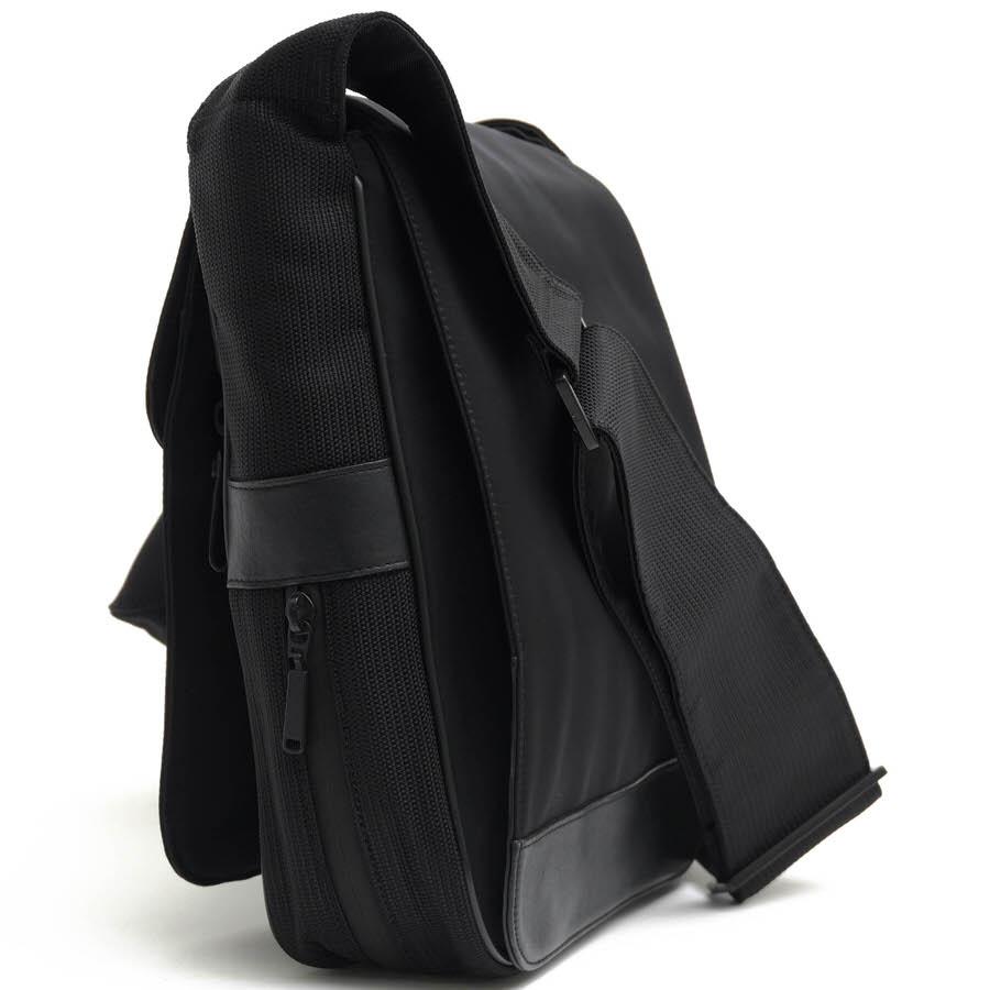 dunhill Dunhill ダンヒル ショルダーバッグ L3F360A 防水ジップ  