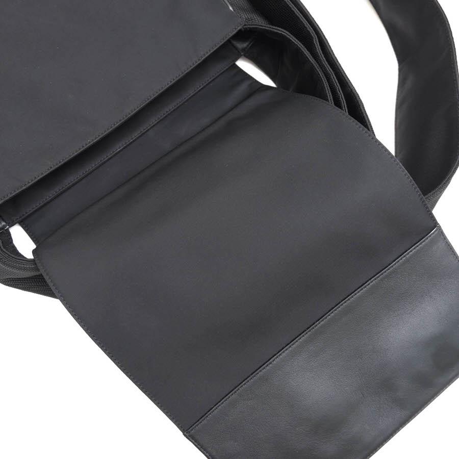 dunhill Dunhill ダンヒル ショルダーバッグ L3F360A 防水ジップ  