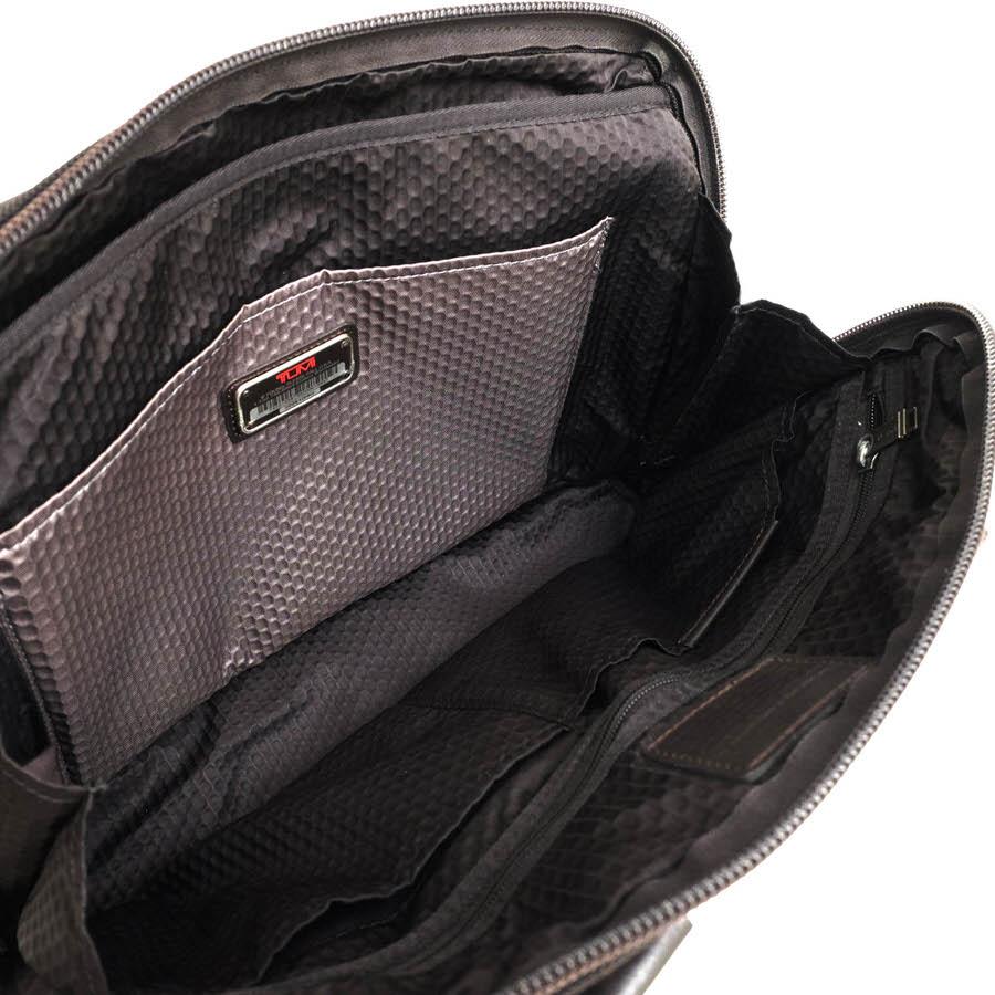 美品 TUMIトゥミ ALPHABRAVOR 222610HK2 ビジネスバッグ TUMI（トゥミ） ビジネスバッグ 222610HK2 Alpha BRAVO Earle Compact