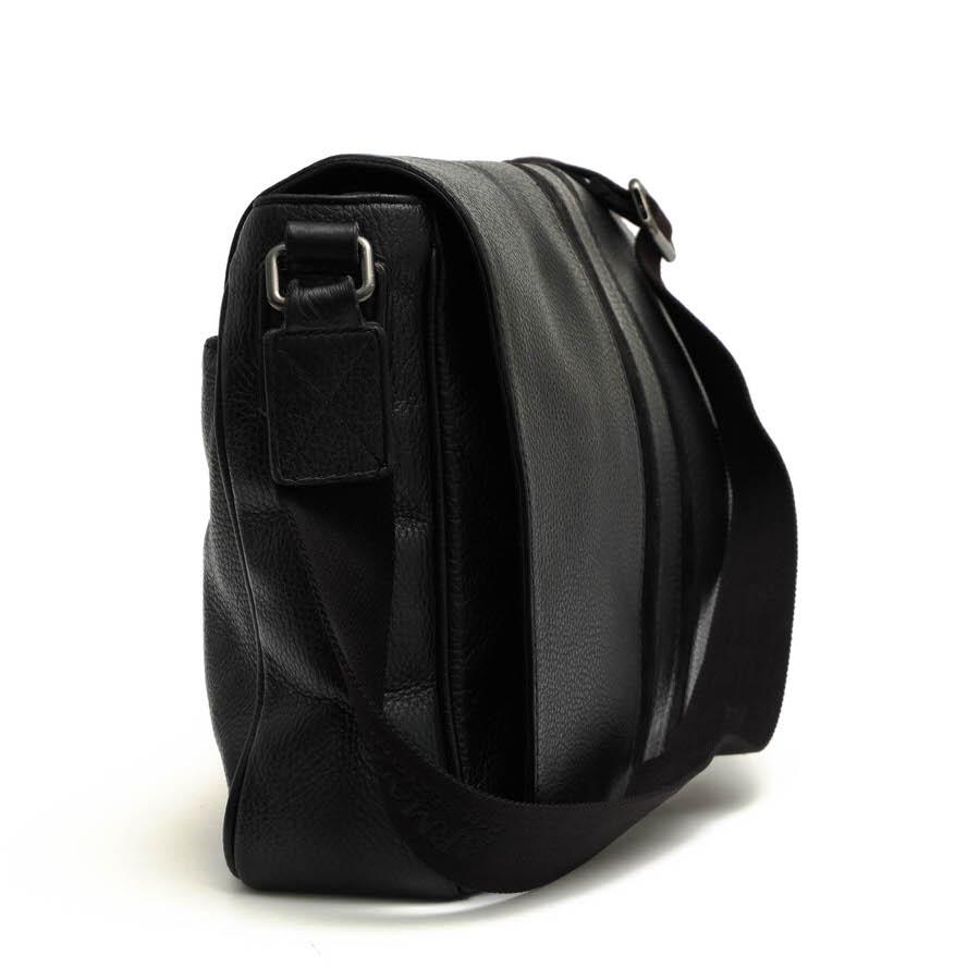 ARMANI COLLEZIONI アルマーニ コレッツォーニ ショルダーバッグ