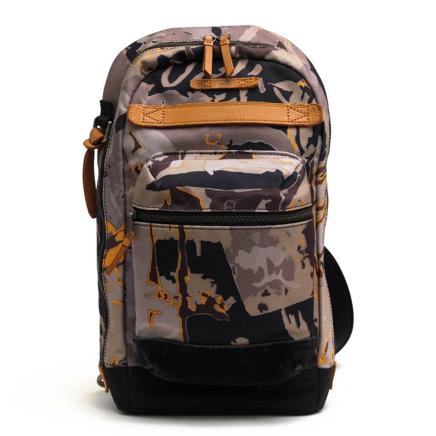 TUMI トゥミ ショルダーバッグ 迷彩柄 TUMI トゥミ ショルダーバッグ
