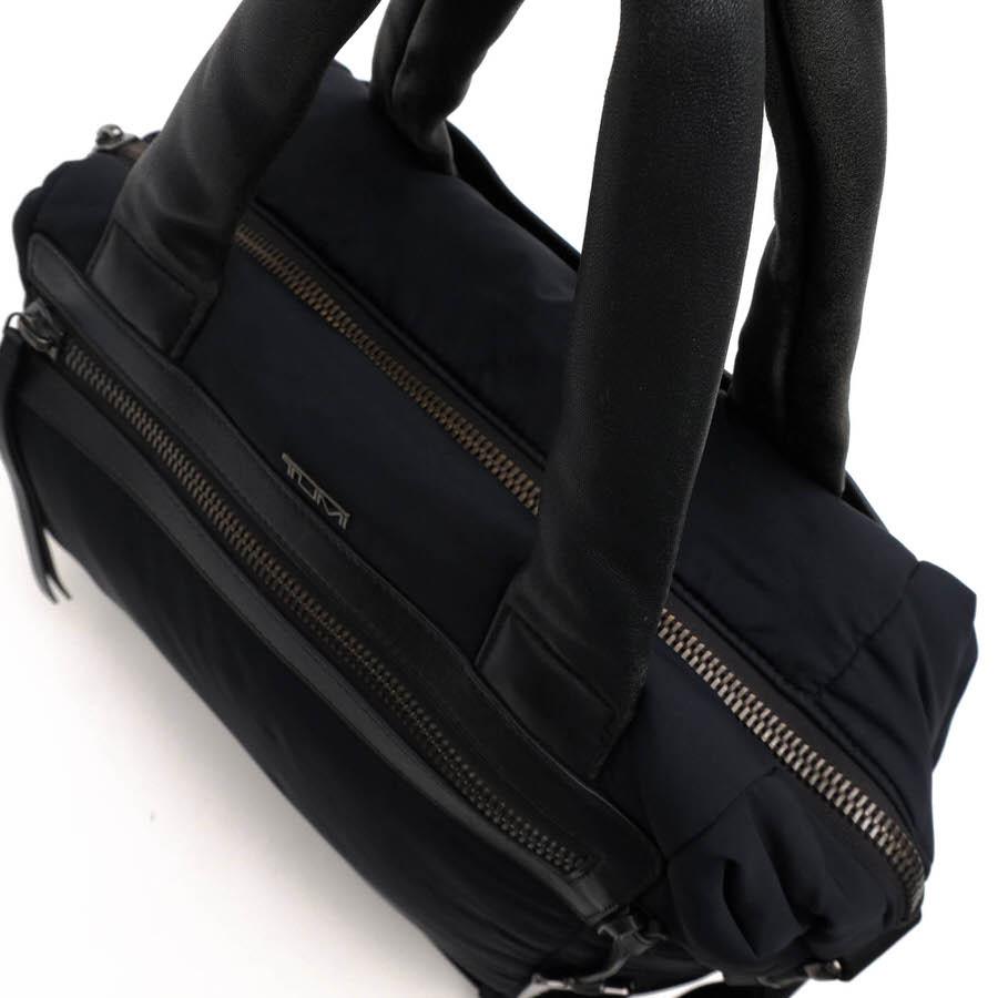 ○トゥミ TUMI ライトウェイトナイロン トートバッグ 79014NVY Verona Quinn Soft Quilted Nylon Tote 2WAY ショルダーバッグ ユニ 中古 TUMI（トゥミ） トートバッグ 79014NVY Verona Quinn Soft Quilted