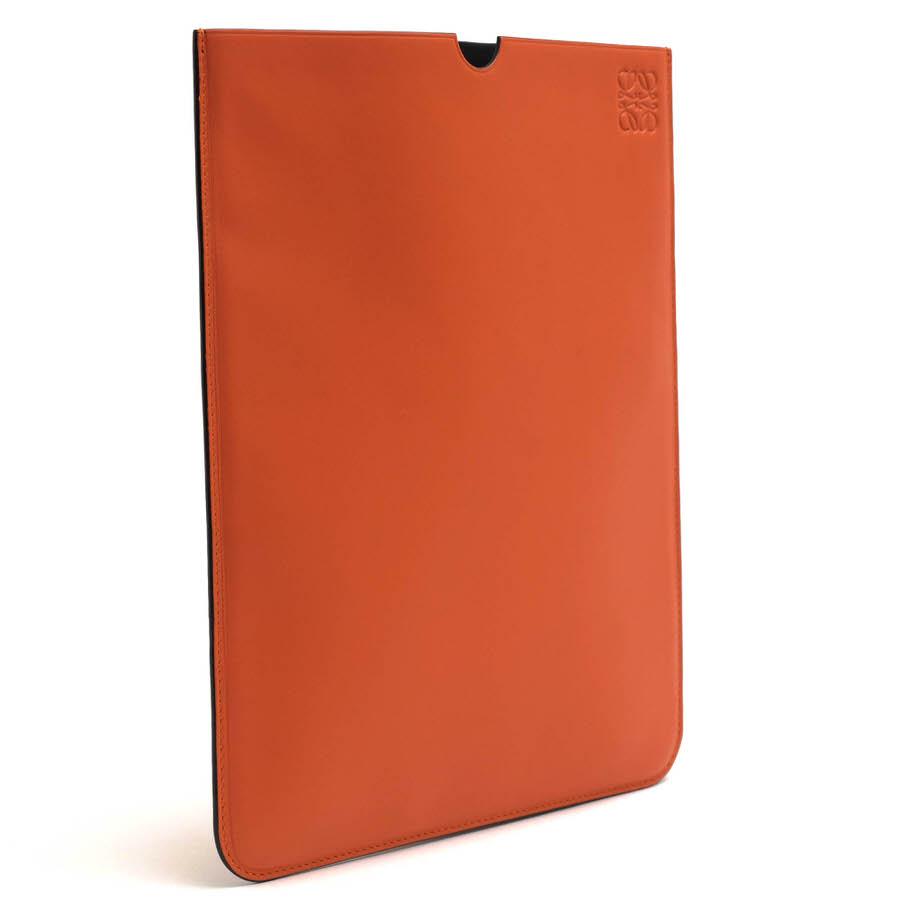 美品　人気ラグジュアリーブランド　ロエベLOEWEレザーiPad Miniケース LOEWE（ロエベ） その他小物 牛革 カーフ アイパット ミニ iPad mini