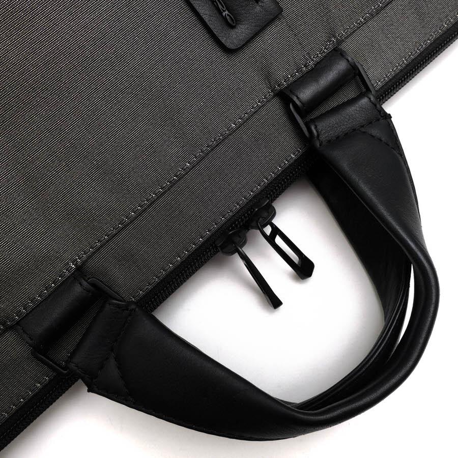 PIQUADRO ピークアドロ ビジネスバッグ 一部牛革 ノートPC収納可 2WAY