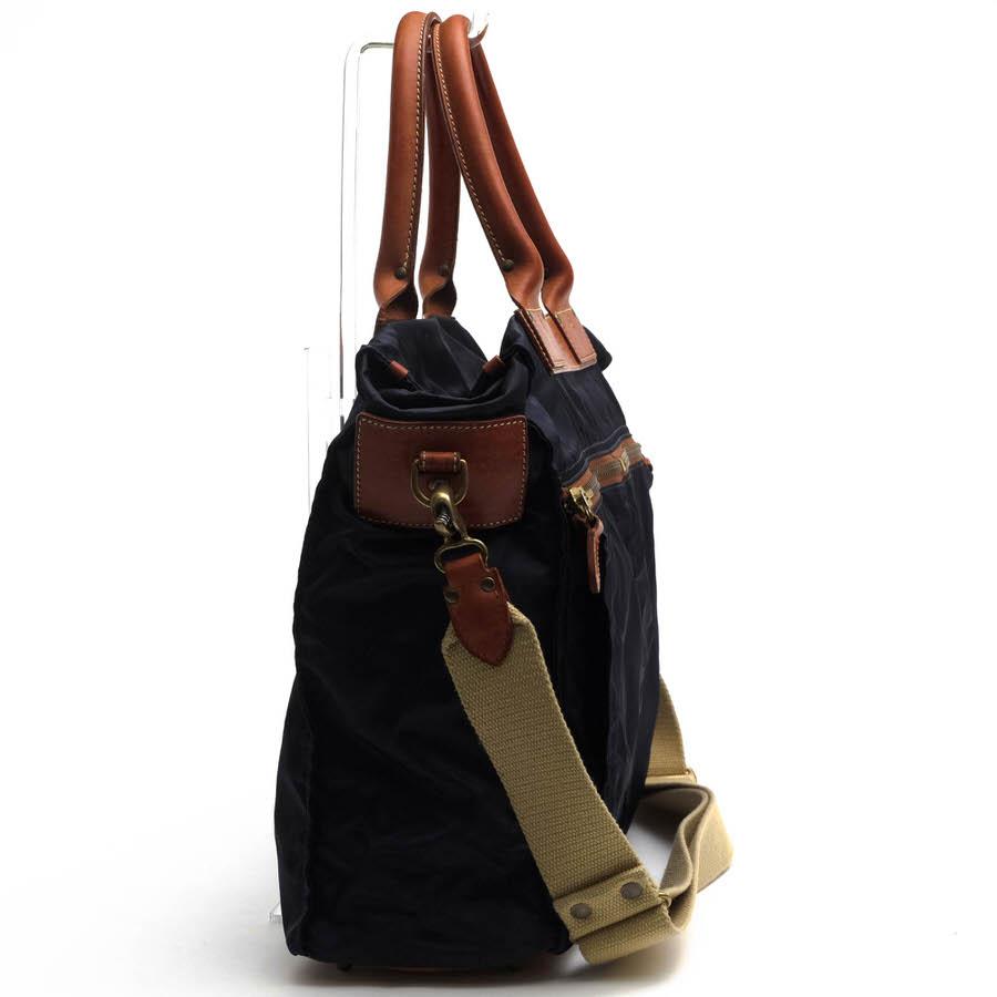 アタッチメント バケッタレザー ボストンバッグ ブラック アタッチメント バケッタレザー ボストンバッグ ブラック メンズ