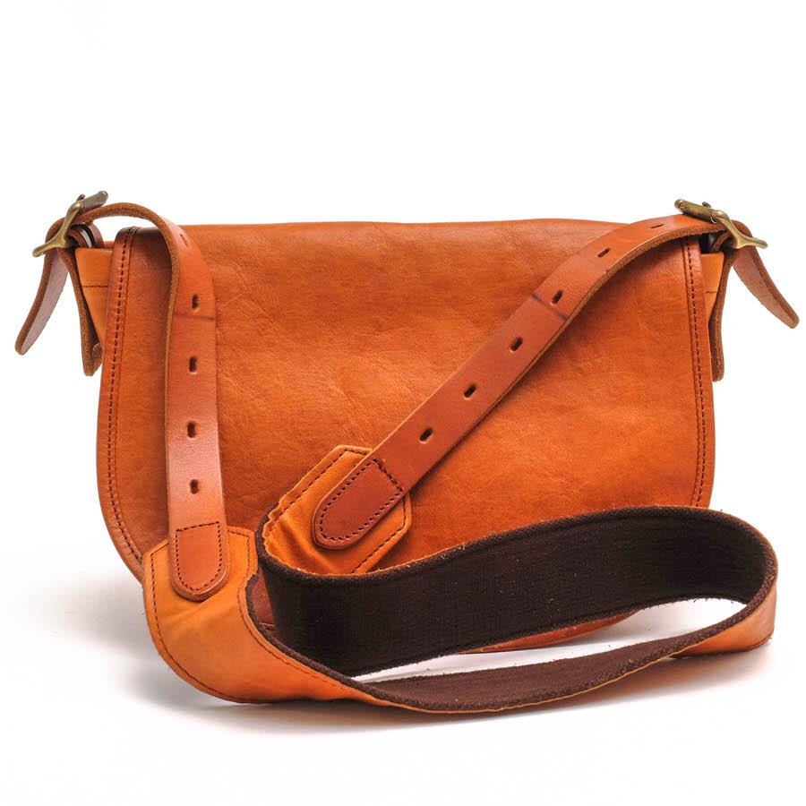 ○スロウ SLOW 栃木レザー 牛革 ショルダーバッグ 300S15BG rubono flap shoulder bag S ルボーノ フラップ式 メンズ 【中古】 中古 SLOW（スロウ） ショルダーバッグ 300S15BG rubono flap shoulder bag