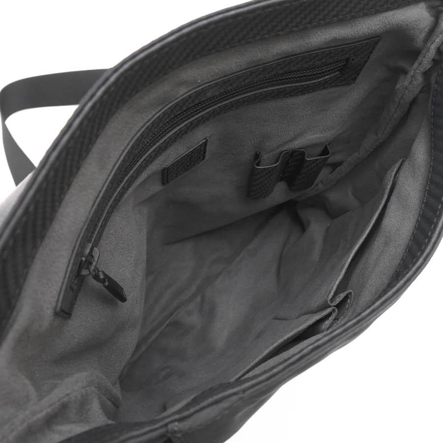 ○ダンヒル Dunhill カーボンファイバー ショルダーバッグ L3N164A CHASSIS SUPER LIGHT ENVELOPE BAG A4サイズ収納可 メンズ 【中 中古 dunhill（ダンヒル） ショルダーバッグ L3N164A CHASSIS SUPER LIGHT