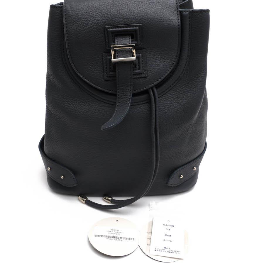 ○メリ・メロ MELI MELO ペブルドレザー 牛革 リュック Thela halo Backpack シボ革 シュリンクレザー デイパック レディース 【中 中古 MELI MELO メリ・メロ リュック Thela halo Backpack ペブルドレザー