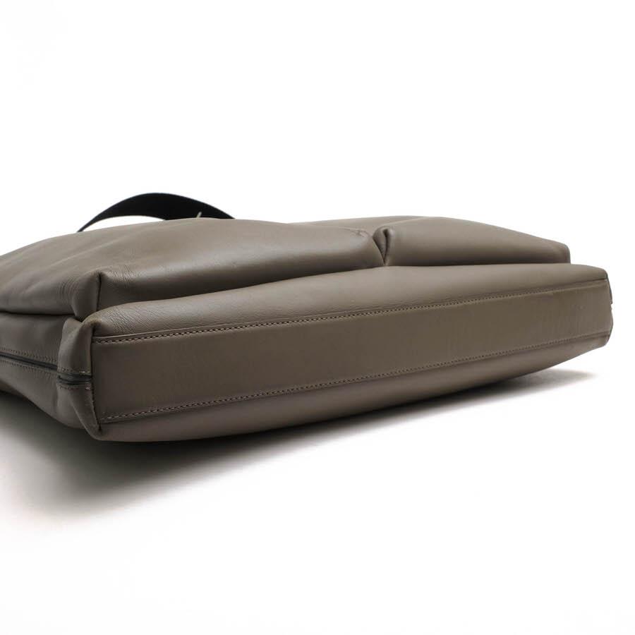 Paul Smith（ポール・スミス） トートバッグ PSN893 牛革 ヘルメット