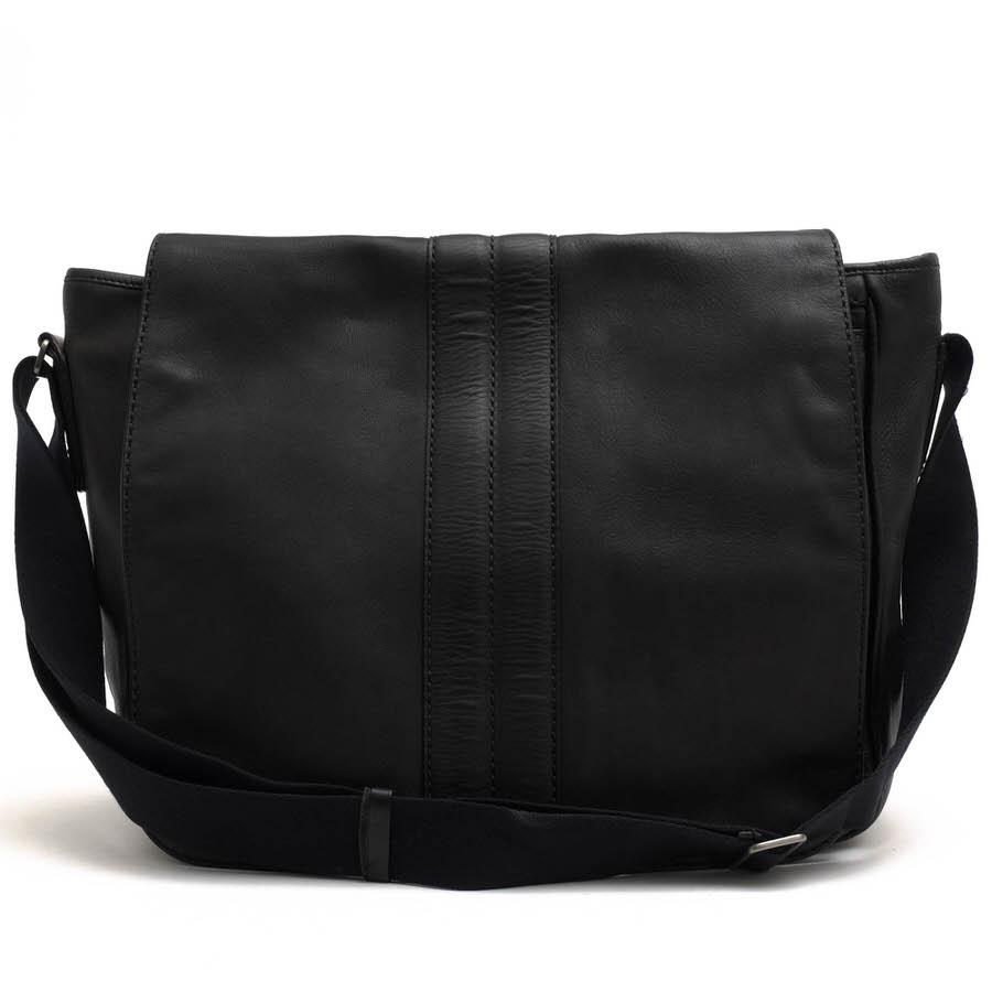 TOD'S（トッズ） ショルダーバッグ 牛革 カーフ フラップ式 シボ革