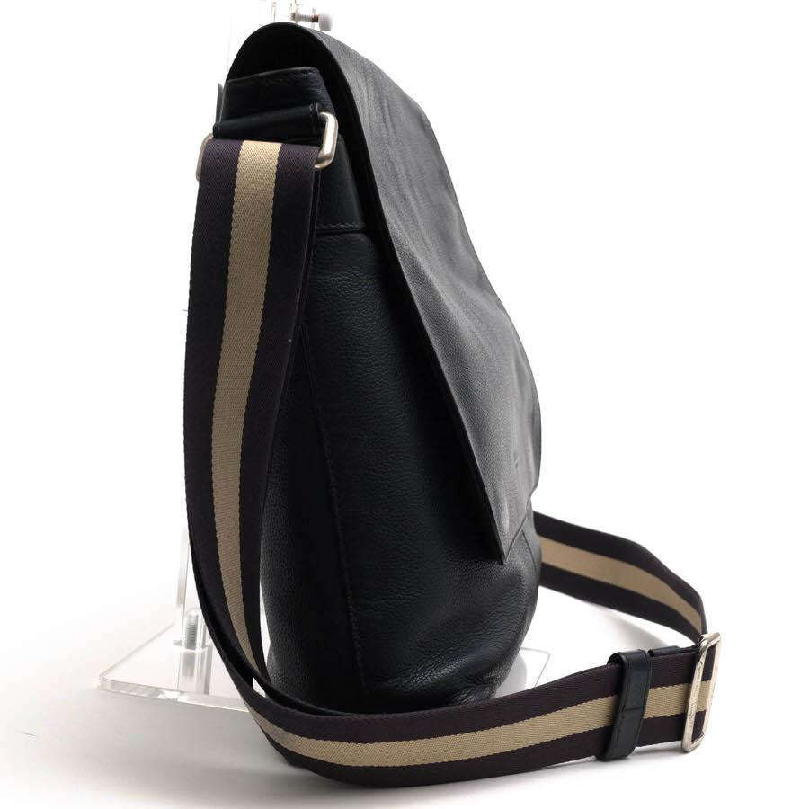 【美品】　コーチ ショルダーバッグ チャールズ スモール メッセンジャー 濃紺 COACH（コーチ） ショルダーバッグ F72362 Charles Small Messenger In