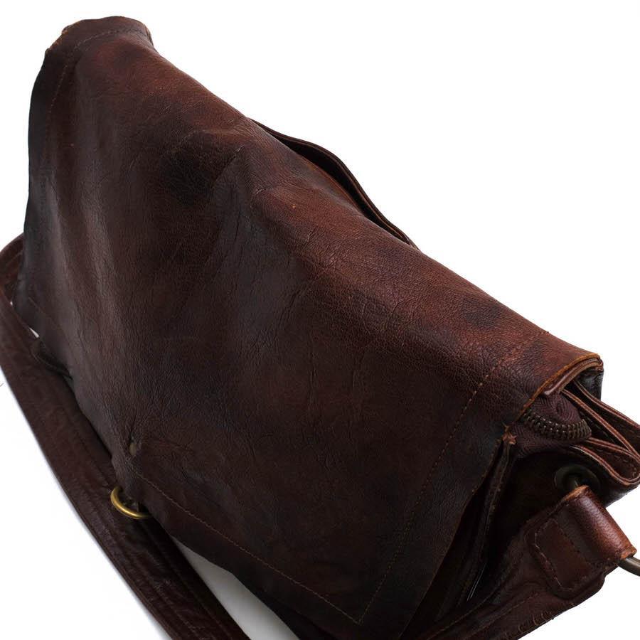 ○ゲンテン genten 山羊革 ゴートヌメ dan ダン ショルダーバッグ 101680 goat nume ゴートヌメ バフ焦がし加工 メッセンジャーバ  中古 genten（ゲンテン） ショルダーバッグ 101680 goat nume ゴートヌメ